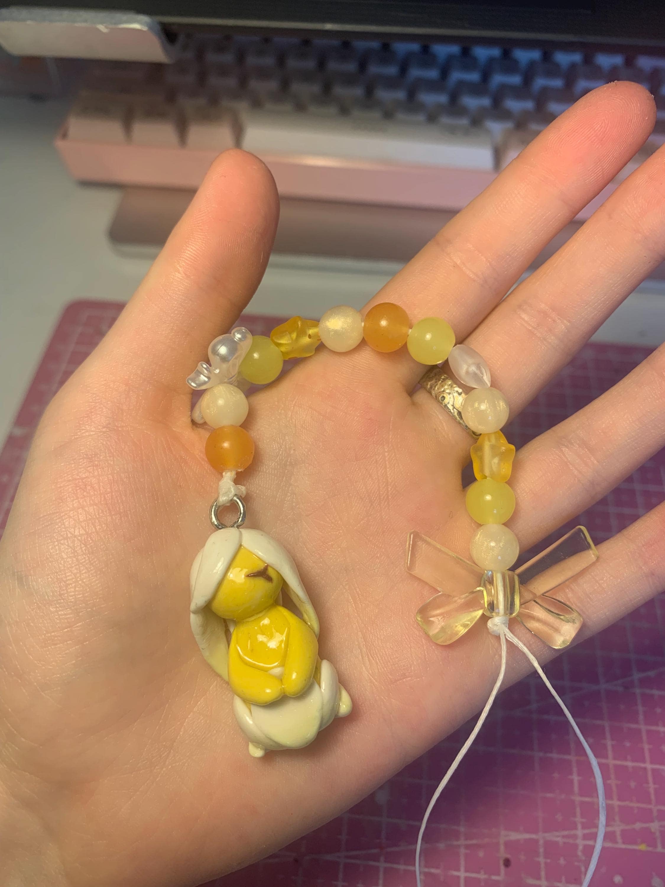 Daffodil Minmin phone charm