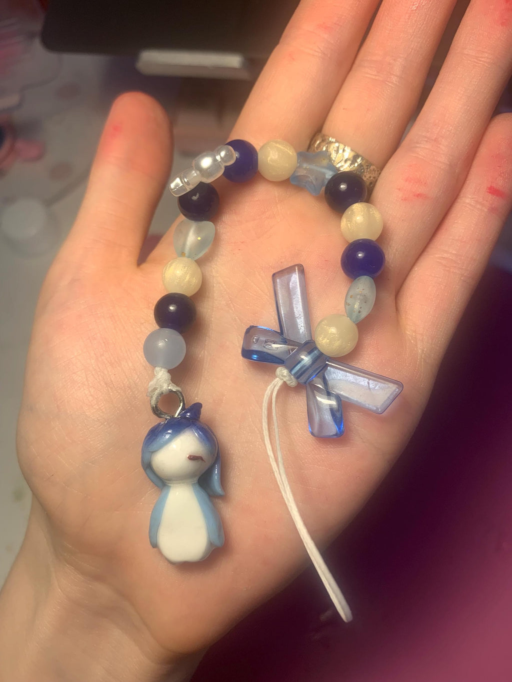 Gummy Shark Minmin phone charm