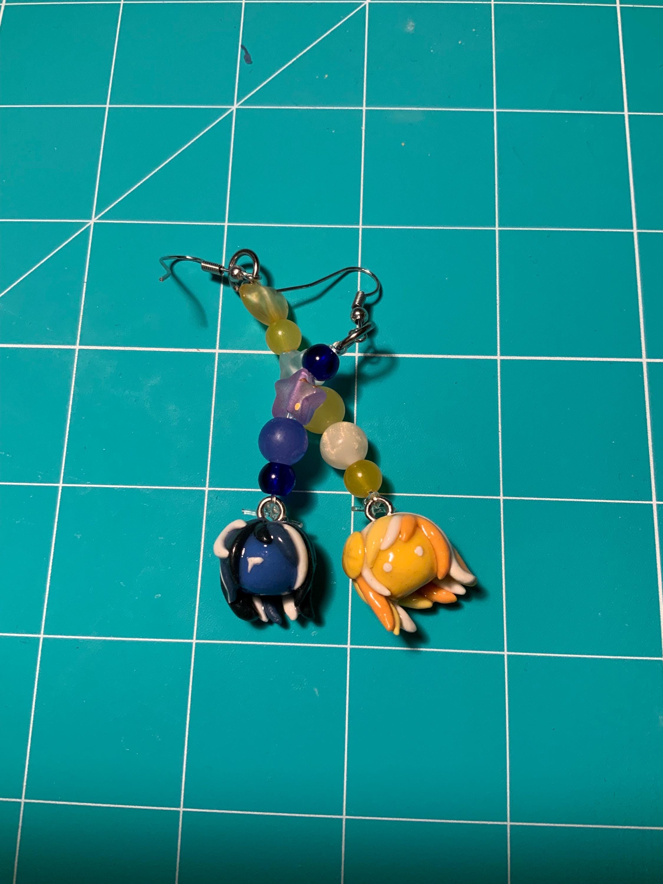 Sun and Moon Minmin Mismatched Earrings