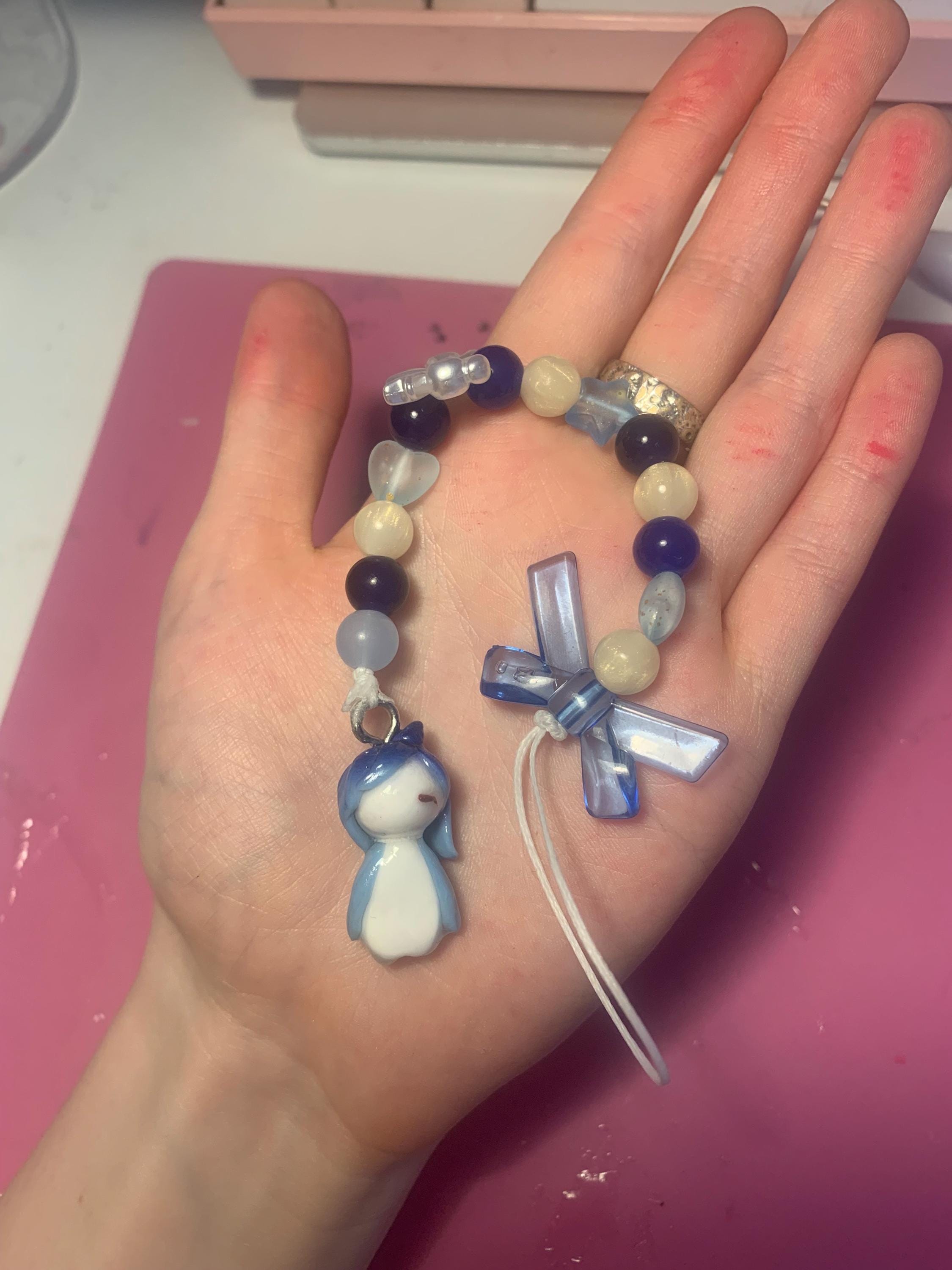 Gummy Shark Minmin phone charm